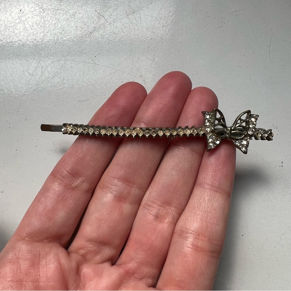 Vintage silver & diamond rhinestone butterfly hair pin - Picture 7 of 7